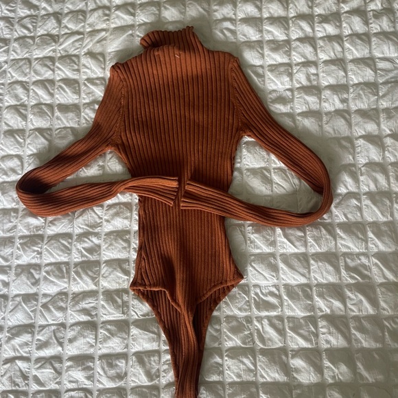 Hera Collection Rust Ribbed Bodysuit - Picture 7 of 7